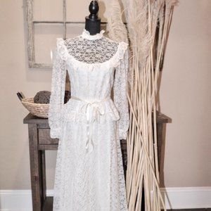 1970's Bohemian styled wedding dress Union label s